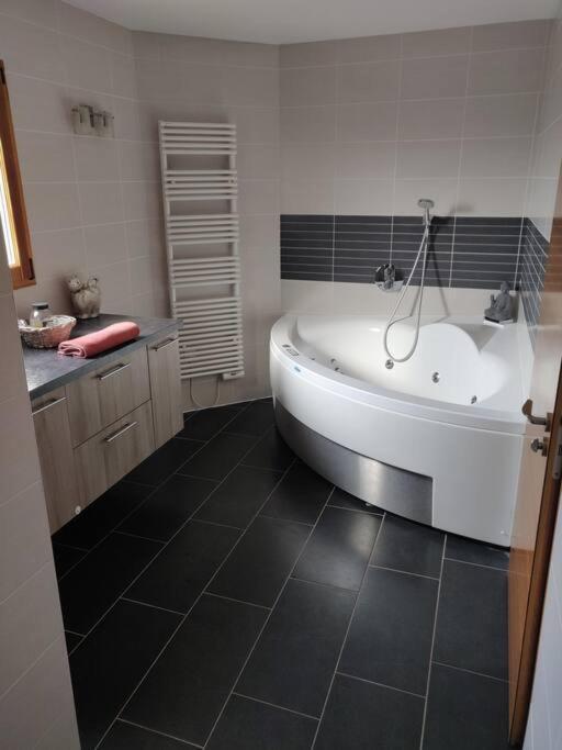 Maison Spacieuse Avec Billard Balneo Piano Talant Kültér fotó